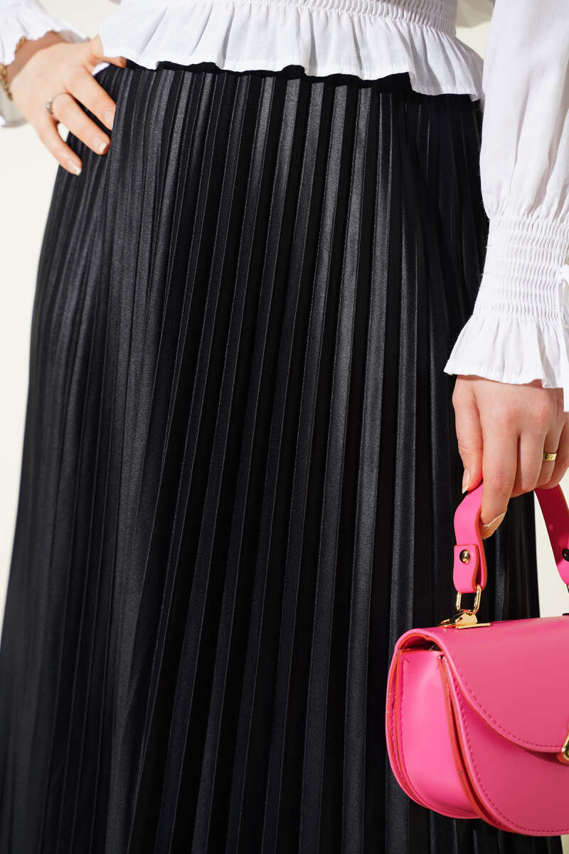 Deri Görünümlü Pileli Etek