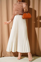 Deri Görünümlü Pileli Etek