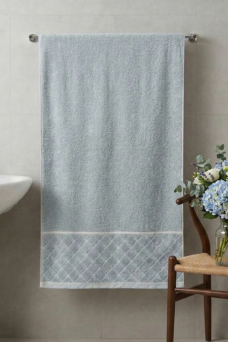 Desen Detaylı Şerit Geçişli Banyo Havlusu Mavi