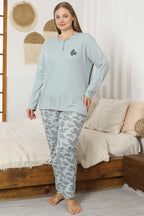 https://cdn.pazarium.com.tr/desenli-buyuk-beden-pijama-takimi-cagla-yesili-680379-16-B.jpg