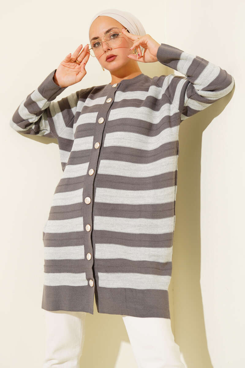 Desenli Düğme Detaylı Triko Hırka