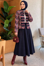 https://www.pazarium.com.tr/desenli-dugme-detayli-triko-hirka-lacivert-205892-831333-20-B.jpg