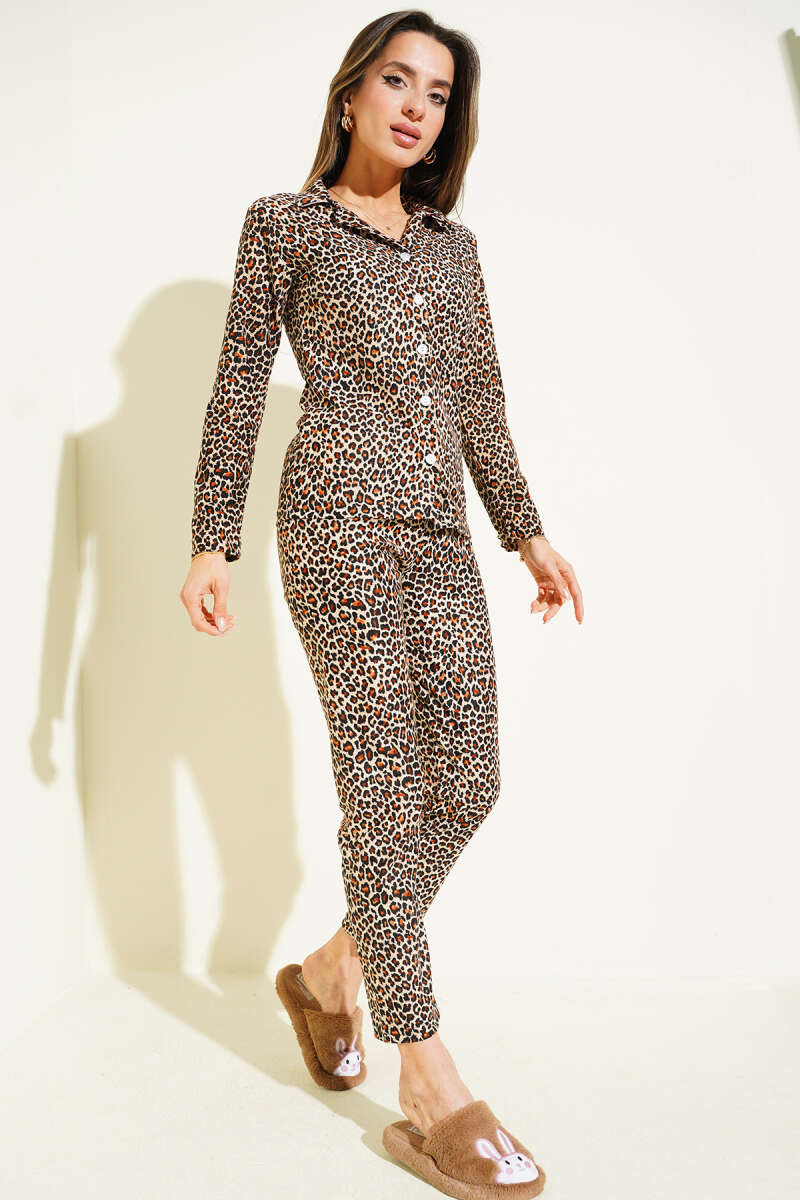 Desenli Düğmeli Süet Pijama Takımı
