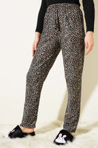 https://cdn.pazarium.com.tr/desenli-suet-pijama-alti-leopar-ekru-574964-13-B.jpg