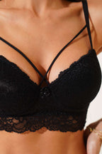 https://cdn.pazarium.com.tr/desteksiz-capraz-ipli-bralet-sutyen-siyah-647767-15-B.jpg