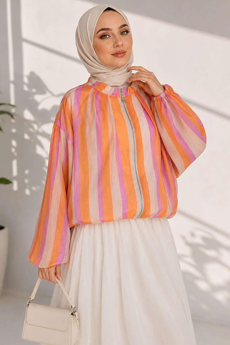 https://cdn.pazarium.com.tr/dik-cizgili-fermuarli-kisa-ceket-pembe-801129-19-B.jpg