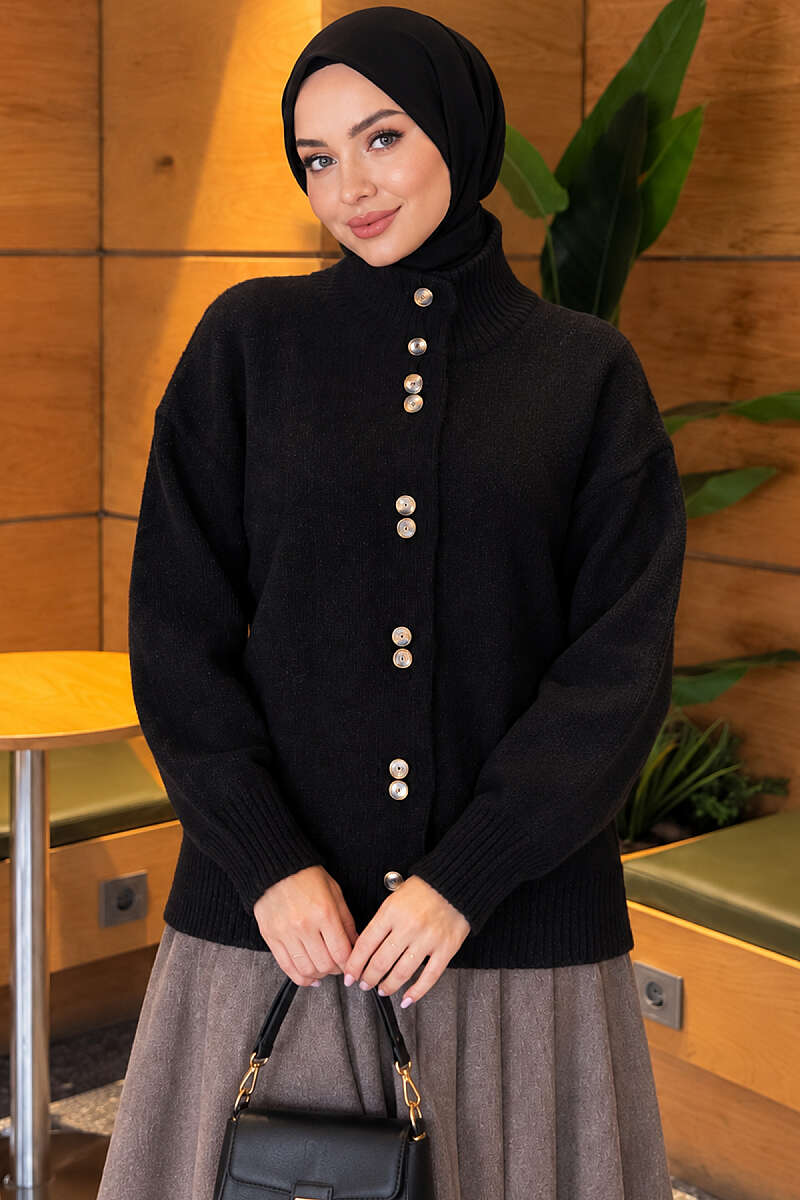 https://www.pazarium.com.tr/dik-yaka-dugme-detayli-sakalli-hirka-siyah-830174-20-B.jpg