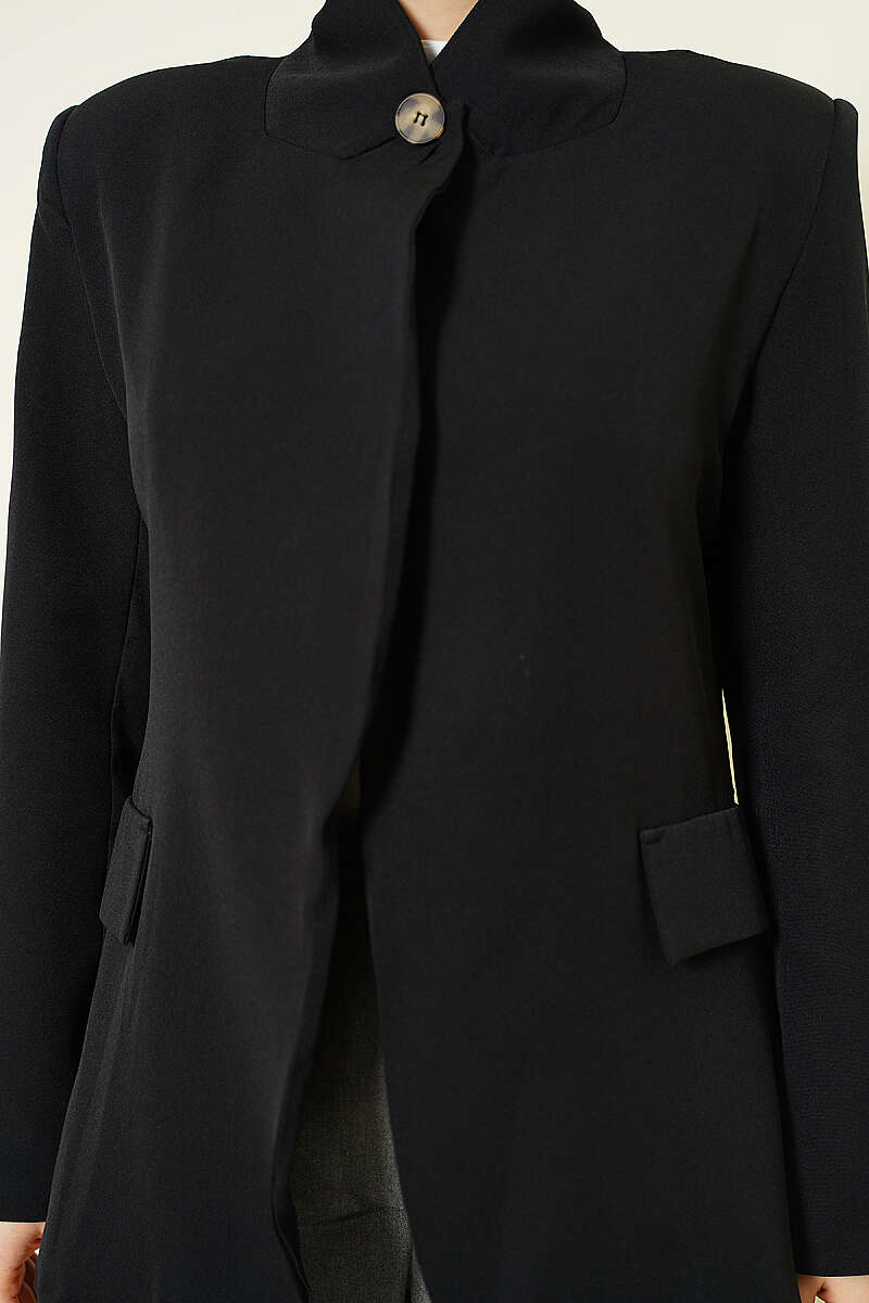 https://cdn.pazarium.com.tr/dik-yaka-dugmeli-blazer-ceket-siyah-766760-18-B.jpg