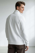 https://cdn.pazarium.com.tr/dik-yaka-fermuarli-erkek-sweatshirt-beyaz-733882-17-B.jpg
