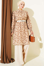 https://cdn.pazarium.com.tr/dik-yaka-karisik-desen-sifon-tunik-camel-816034-20-B.jpg