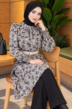 https://cdn.pazarium.com.tr/dik-yaka-karisik-desen-sifon-tunik-gri-833808-20-B.jpg
