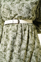 https://cdn.pazarium.com.tr/dik-yaka-karisik-desen-sifon-tunik-haki-816204-20-B.jpg