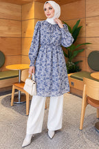 https://cdn.pazarium.com.tr/dik-yaka-karisik-desen-sifon-tunik-mavi-833814-20-B.jpg