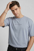https://cdn.pazarium.com.tr/dont-look-back-baskili-oversize-erkek-t-shirt-fume-747395-18-B.jpg