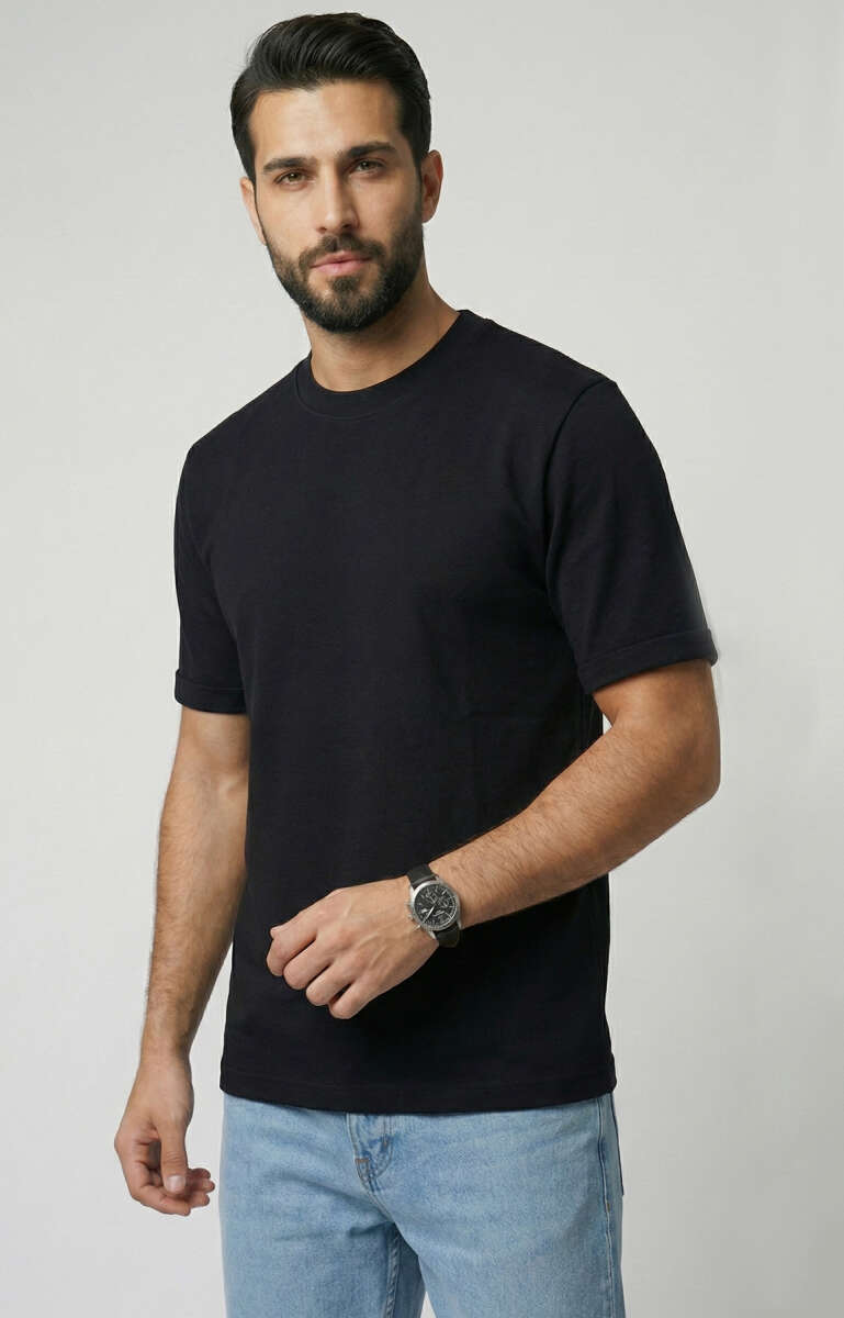 https://cdn.pazarium.com.tr/duble-kol-basic-erkek-t-shirt-siyah-727501-17-B.jpg