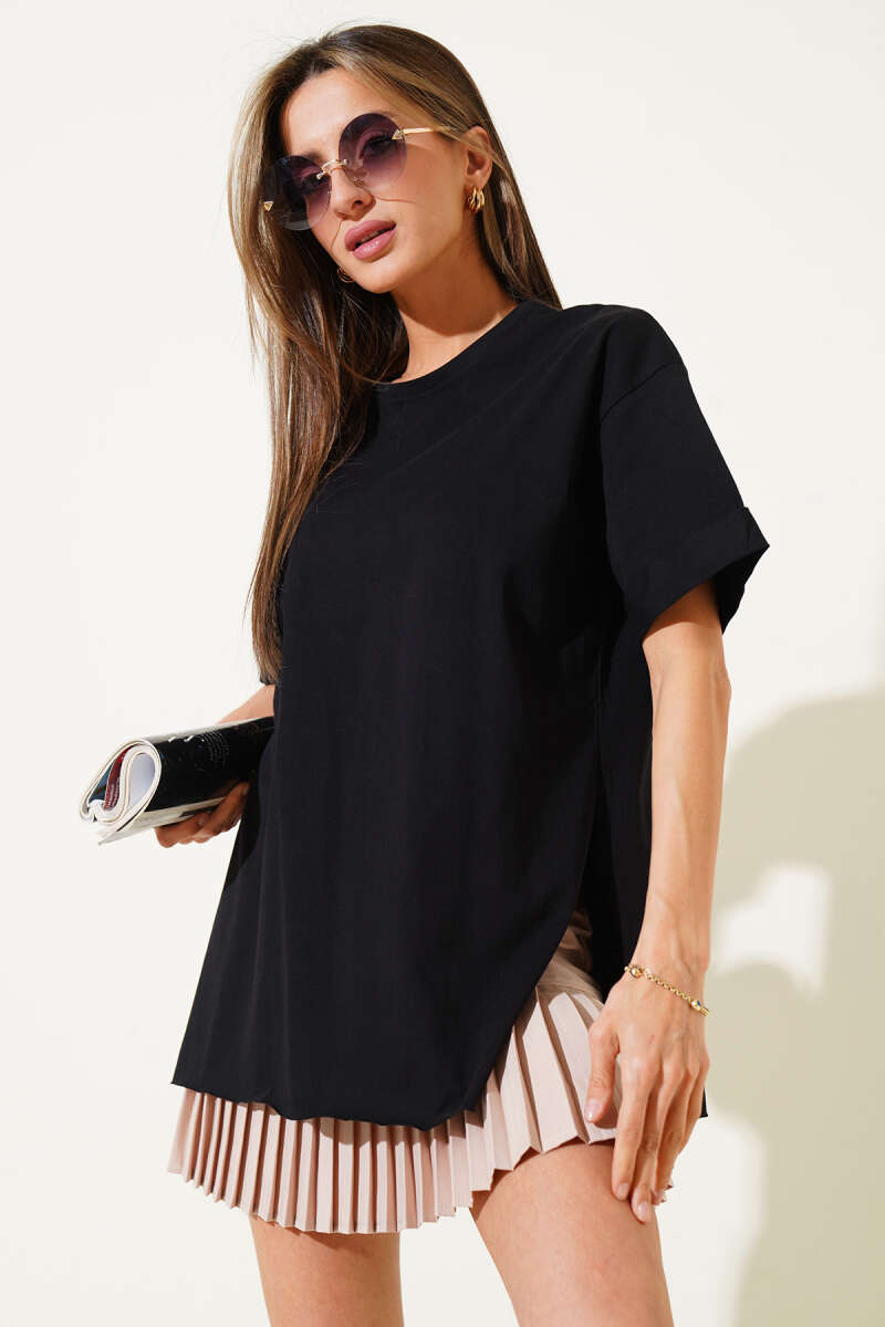https://cdn.pazarium.com.tr/duble-kol-yan-yirtmacli-t-shirt-siyah-603186-14-B.jpg