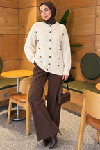 https://www.pazarium.com.tr/dugme-detayli-sakalli-hirka-ekru-830063-20-B.jpg