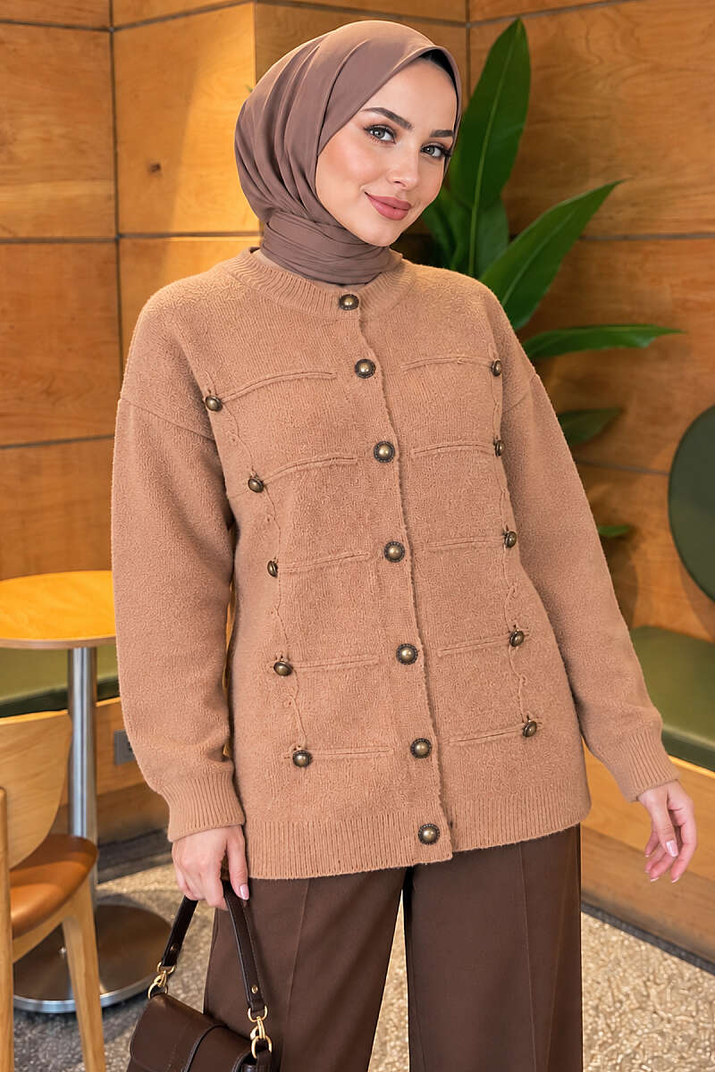 https://www.pazarium.com.tr/dugme-detayli-sakalli-hirka-latte-830084-20-B.jpg