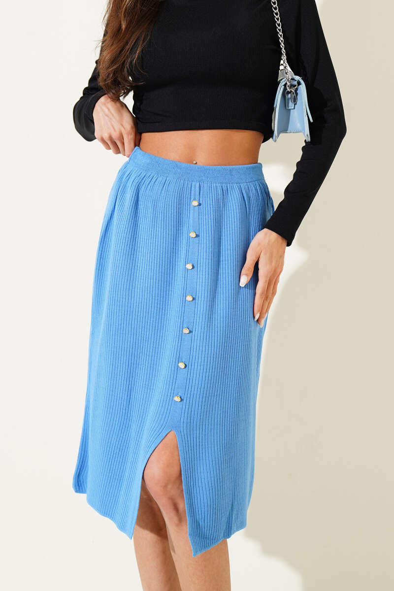 https://cdn.pazarium.com.tr/dugme-detayli-yirtmacli-triko-midi-etek-indigo-591198-14-B.jpg