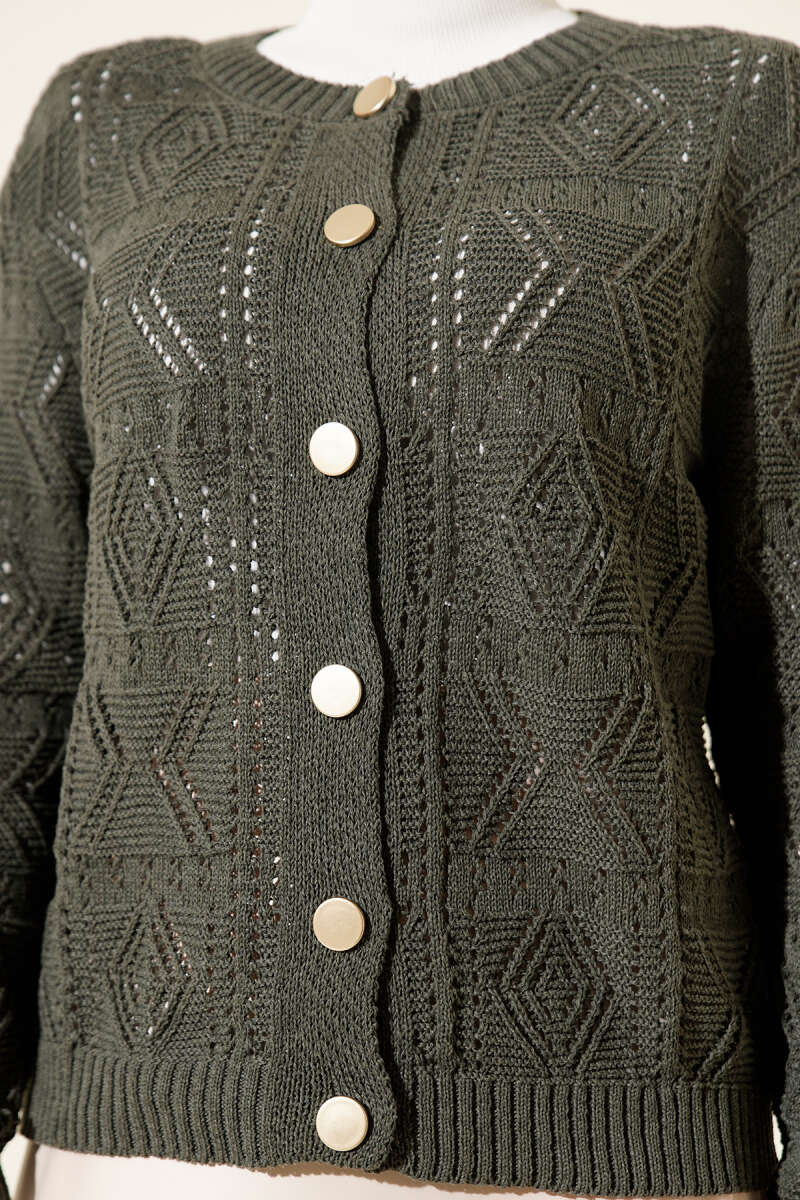 https://cdn.pazarium.com.tr/dugmeli-ajurlu-kisa-triko-hirka-nefti-737489-17-B.jpg