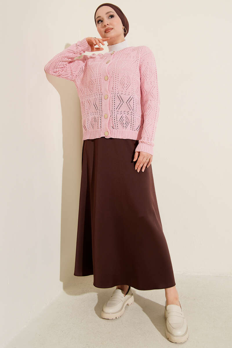 https://cdn.pazarium.com.tr/dugmeli-ajurlu-kisa-triko-hirka-pembe-737480-17-B.jpg