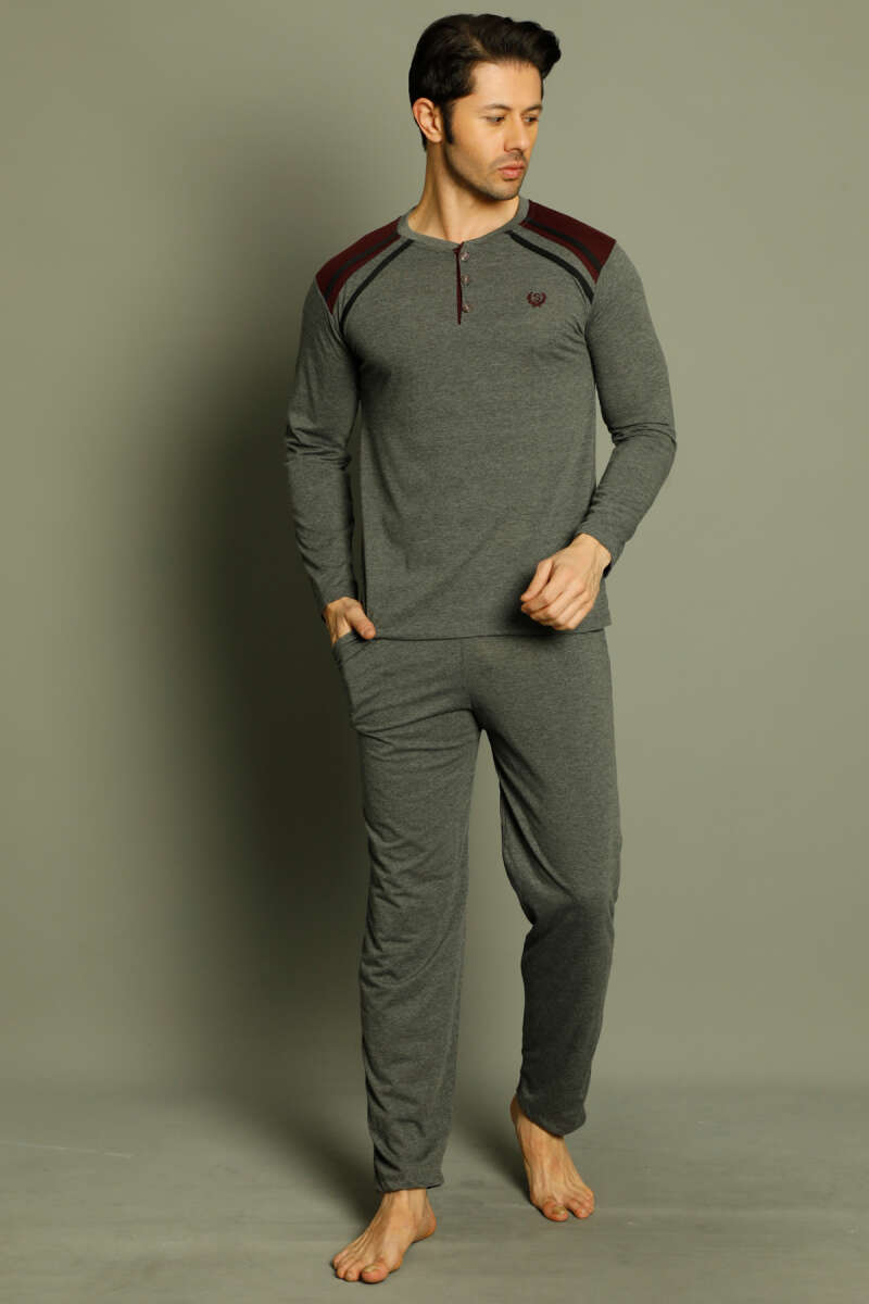 https://cdn.pazarium.com.tr/dugmeli-armali-erkek-pijama-takimi-fume-bordo-549548-13-B.jpg