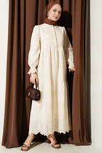 Düğmeli Brode Bilek Lastikli Elbise