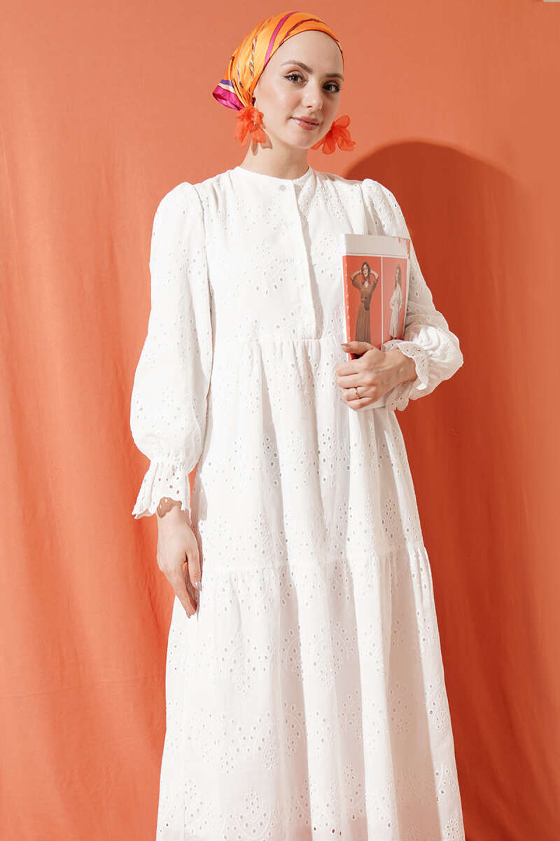 Düğmeli Brode Bilek Lastikli Elbise