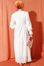 Düğmeli Brode Bilek Lastikli Elbise