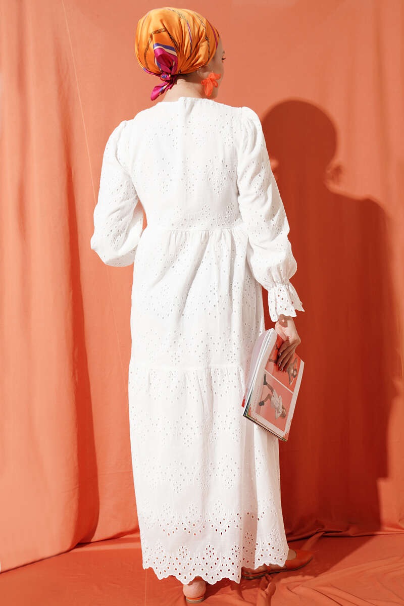 Düğmeli Brode Bilek Lastikli Elbise