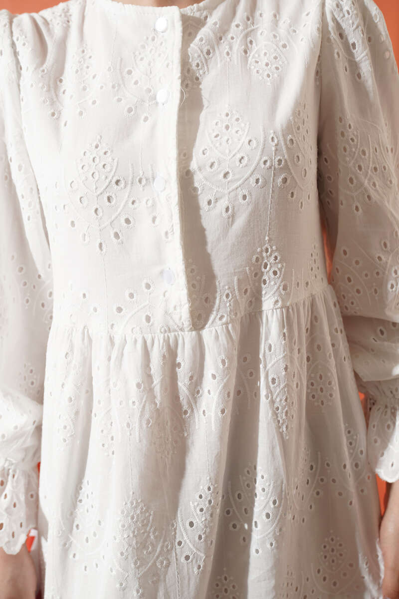 Düğmeli Brode Bilek Lastikli Elbise