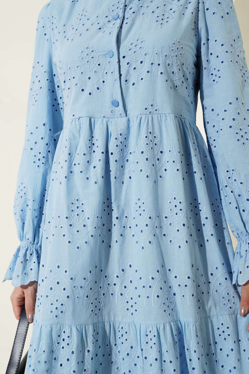 Düğmeli Brode Bilek Lastikli Elbise Mavi