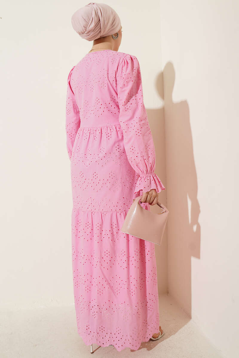 Düğmeli Brode Bilek Lastikli Elbise