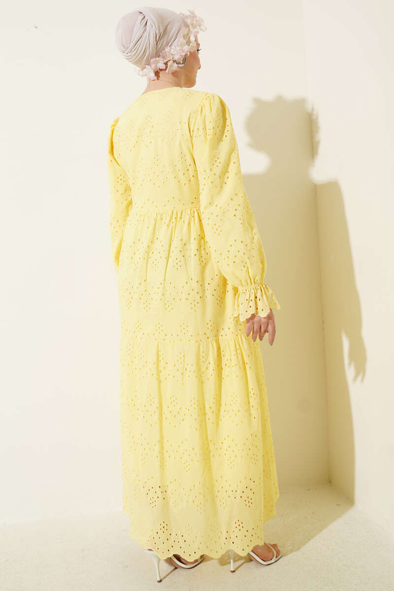 Düğmeli Brode Bilek Lastikli Elbise Sarı