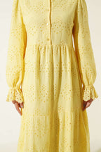 Düğmeli Brode Bilek Lastikli Elbise Sarı