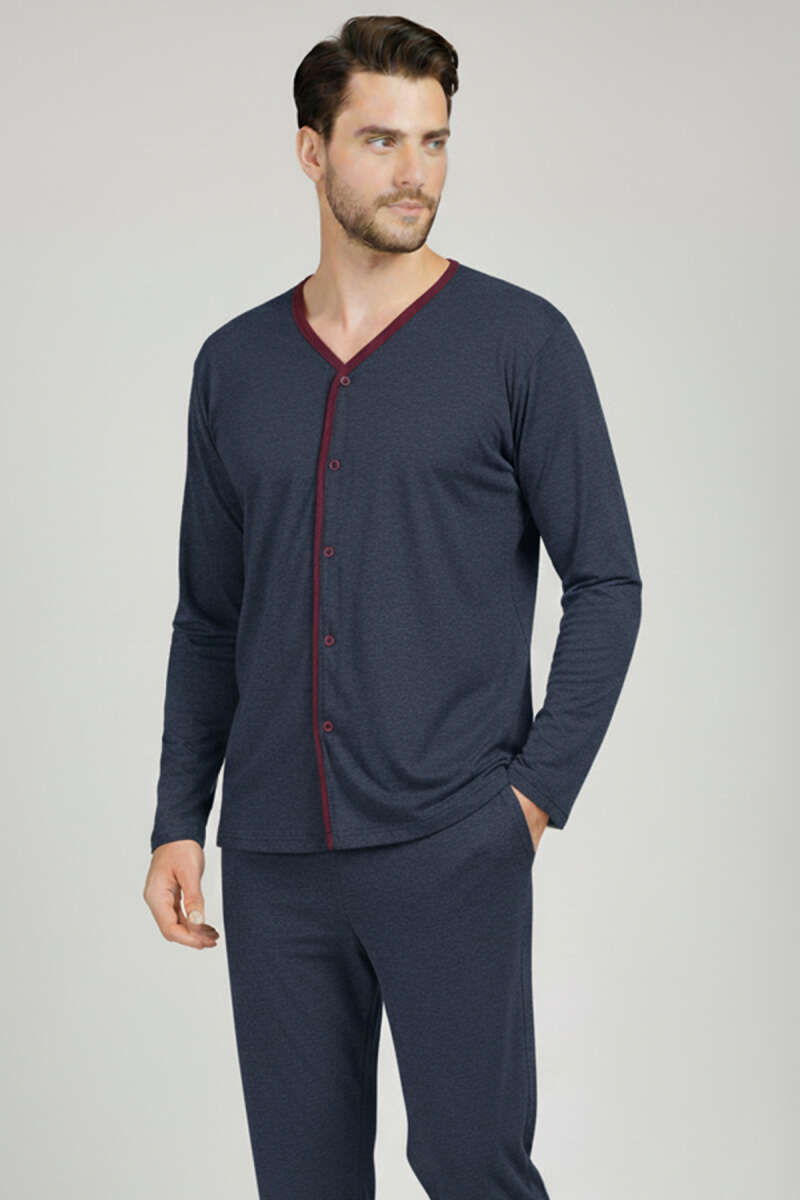 https://cdn.pazarium.com.tr/dugmeli-buyuk-beden-interlok-erkek-pijama-takim-lacivert-bordo-680639-16-B.jpg