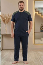 https://cdn.pazarium.com.tr/dugmeli-buyuk-beden-kisa-kol-erkek-pijama-takim-lacivert-yesil-788275-19-B.jpg