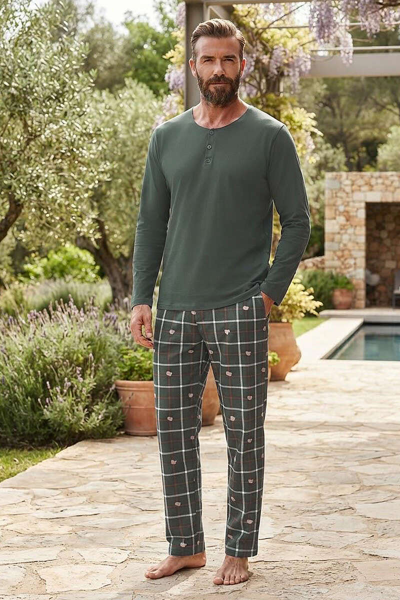 https://cdn.pazarium.com.tr/dugmeli-ekose-desenli-erkek-pijama-takimi-haki-840505-20-B.jpg