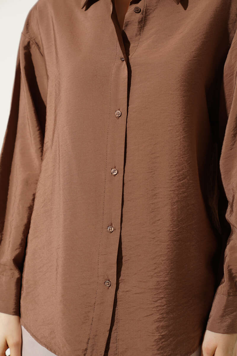 Düğmeli Oversize Gömlek