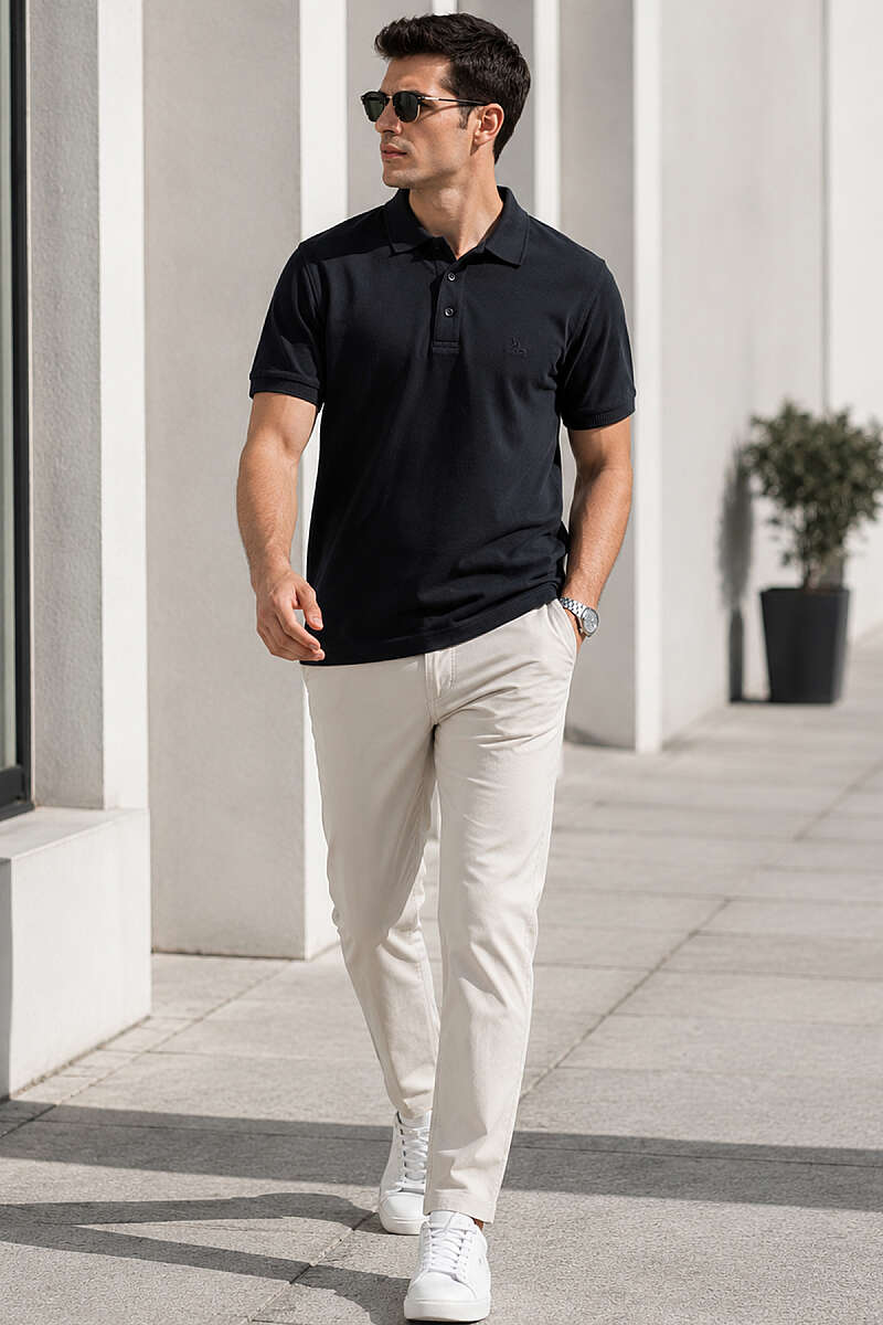 https://cdn.pazarium.com.tr/dugmeli-polo-yaka-erkek-t-shirt-siyah-785662-19-B.jpg