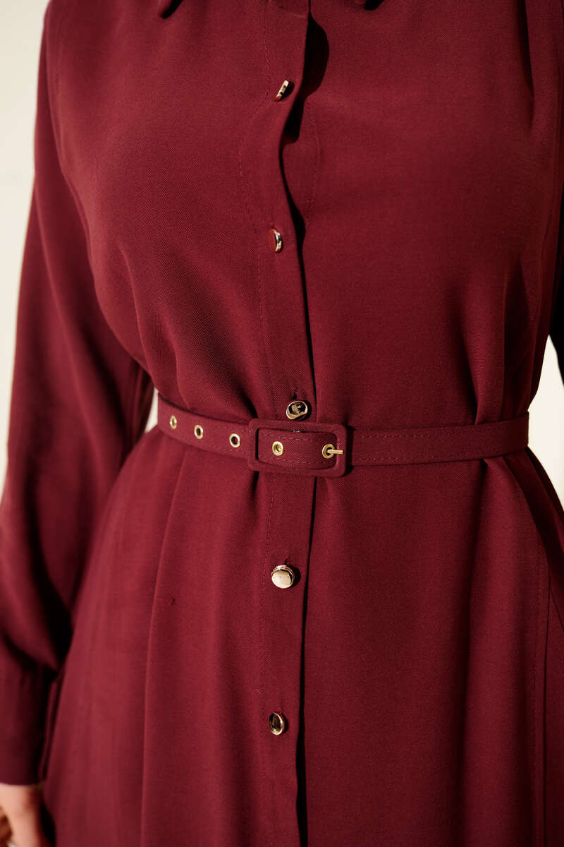https://cdn.pazarium.com.tr/dugmeli-tensel-ince-kemerli-elbise-bordo-720926-17-B.jpg