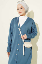 https://cdn.pazarium.com.tr/dugmeli-uzun-merserize-hirka-indigo-825833-20-B.jpg