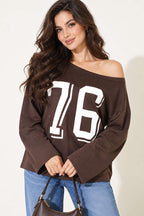 https://cdn.pazarium.com.tr/dusuk-omuz-baskili-sweatshirt-kahve-838705-20-B.jpg