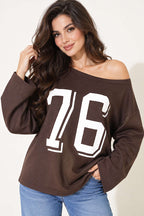https://cdn.pazarium.com.tr/dusuk-omuz-baskili-sweatshirt-kahve-838708-20-B.jpg