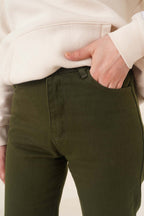 https://cdn.pazarium.com.tr/duz-boyfriend-haki-pantolon-341349-78-B.jpg