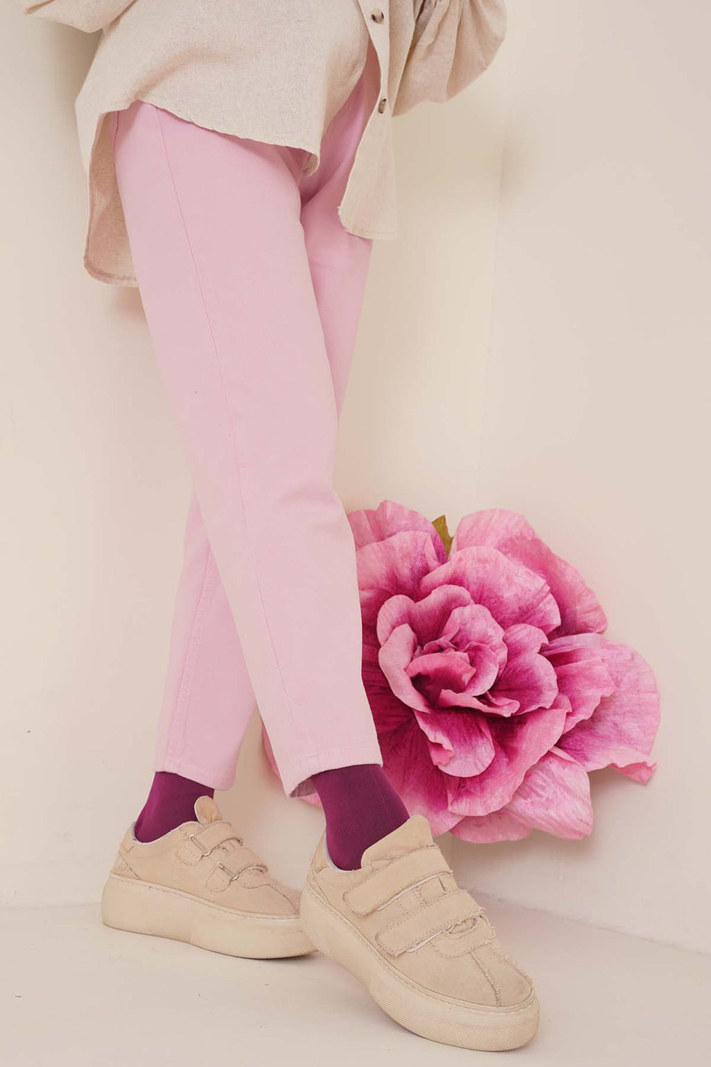 https://cdn.pazarium.com.tr/duz-boyfriend-pembe-pantolon-338446-77-B.jpg