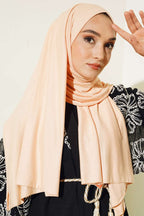Lihtne kammitud sall