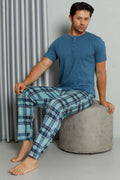 https://cdn.pazarium.com.tr/ekose-baskili-dugmeli-kisa-kol-pijama-takim-indigo-607019-14-B.jpg