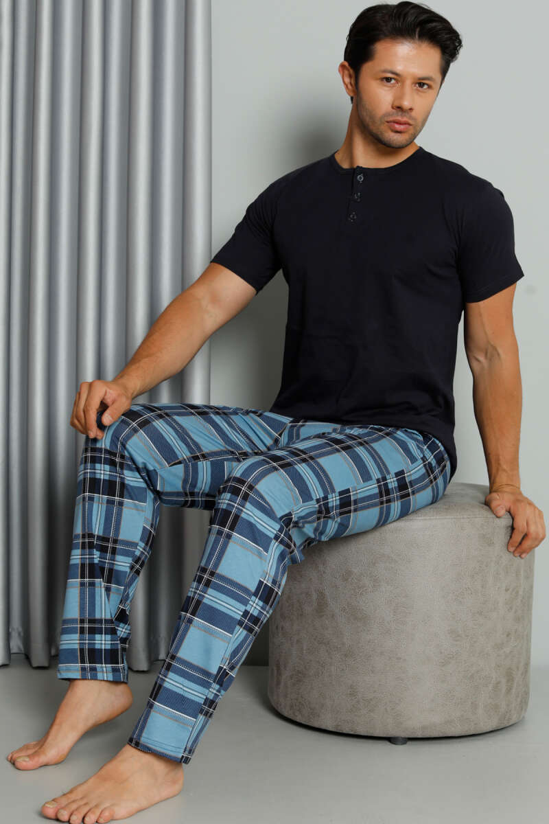 https://cdn.pazarium.com.tr/ekose-baskili-dugmeli-kisa-kol-pijama-takim-lacivert-607013-14-B.jpg