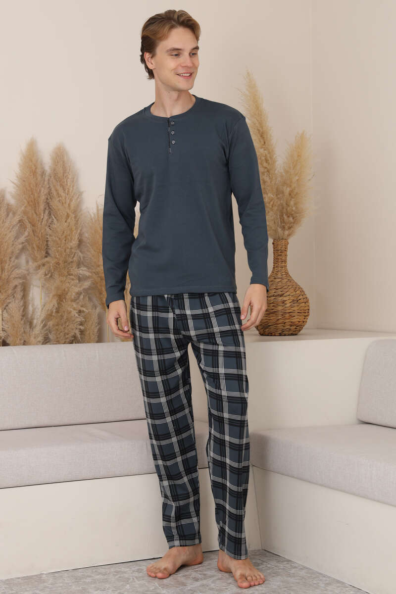 https://cdn.pazarium.com.tr/ekose-detayli-uzun-kol-erkek-pijama-takimi-fume-746149-18-B.jpg